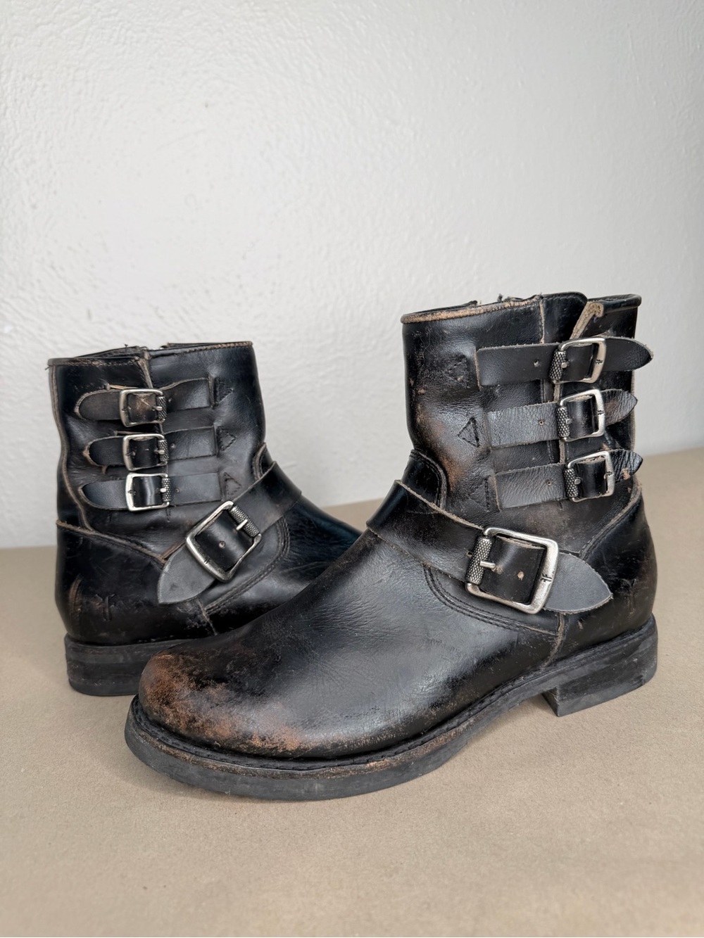 Frye Veronica belted short leather boots